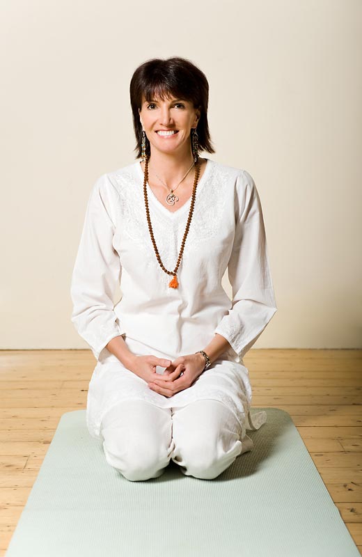 Anandi-sleep-guru-sat-on-feet-1